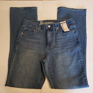 NWT No Boundaries Size 10 Whiskered Straight Leg    Box 3